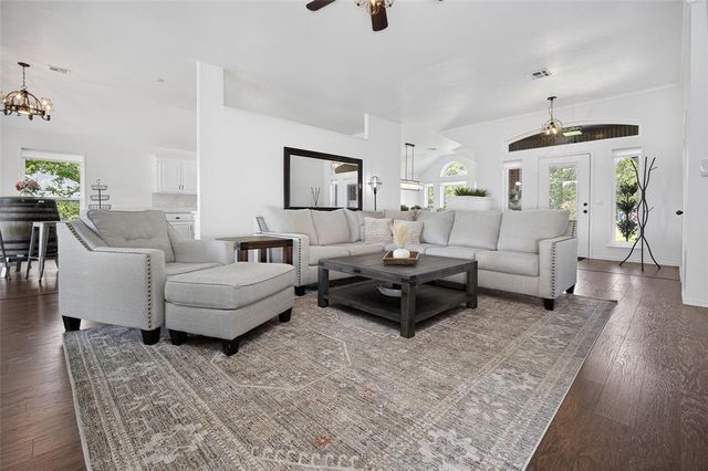 10501 E Boyd Street, Norman, OK 73026