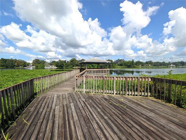 4053 DOLPHIN DRIVE, Tampa, FL 33617