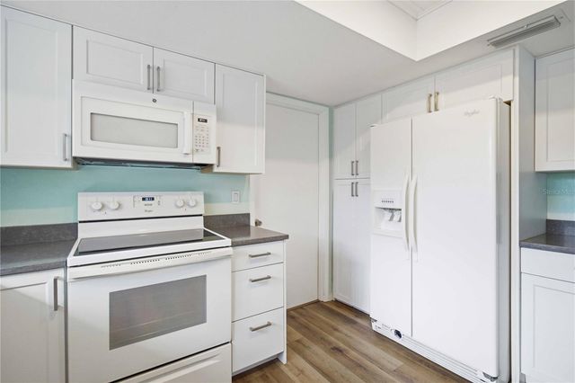3629 EGERTON CIRCLE, Sarasota, FL 34233