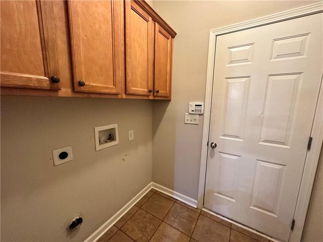 5530 Crestwick Way, Cumming, GA 30040