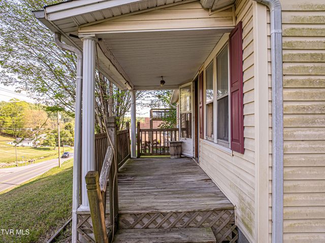 7006 Gate City Highway, Bristol, VA 24202