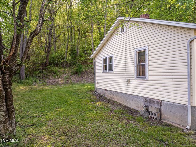 7006 Gate City Highway, Bristol, VA 24202