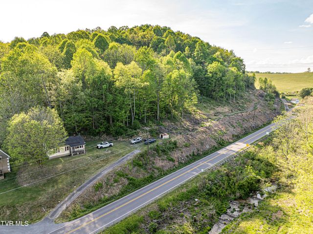 7006 Gate City Highway, Bristol, VA 24202