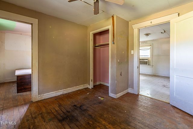 7006 Gate City Highway, Bristol, VA 24202