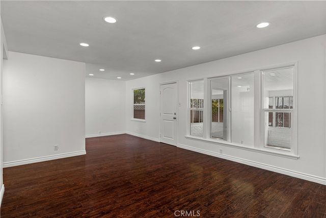 40 W Scott, Long Beach, CA 90805
