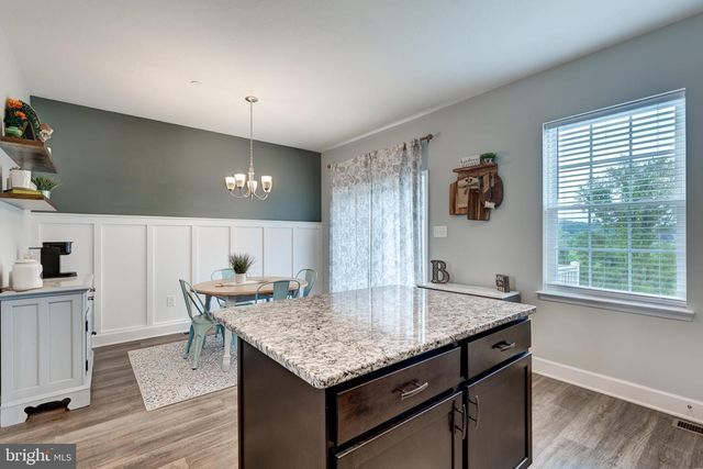 225 HOLSTEIN DR, Hanover, PA 17331