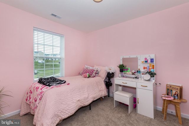 225 HOLSTEIN DR, Hanover, PA 17331