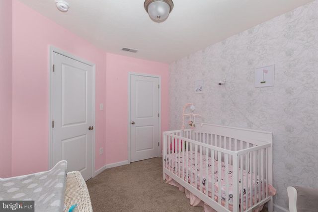 225 HOLSTEIN DR, Hanover, PA 17331