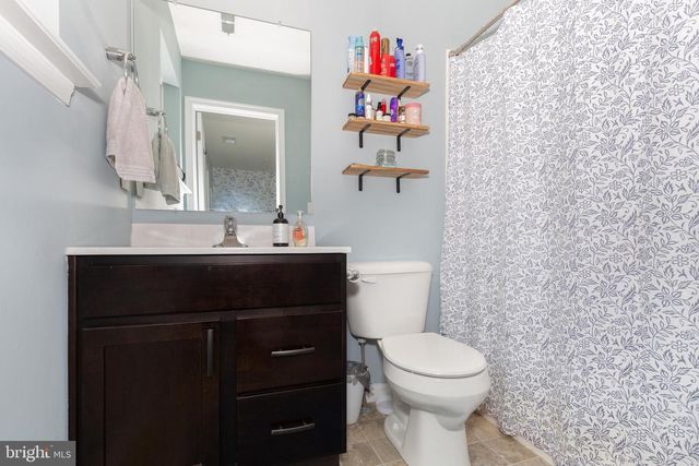 225 HOLSTEIN DR, Hanover, PA 17331