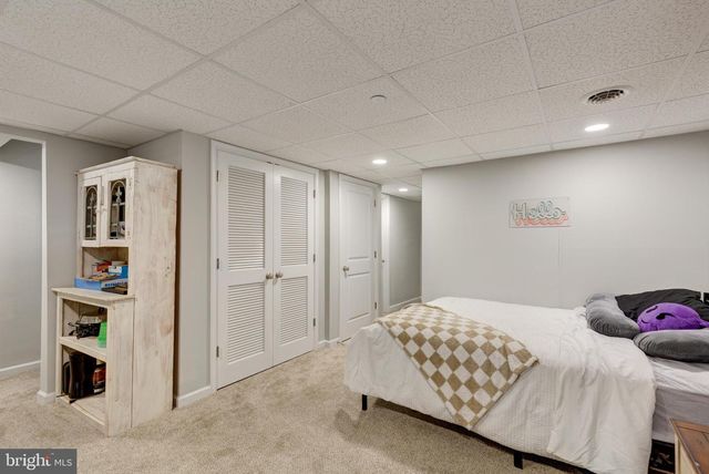 225 HOLSTEIN DR, Hanover, PA 17331