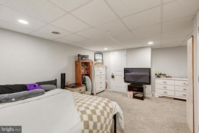 225 HOLSTEIN DR, Hanover, PA 17331