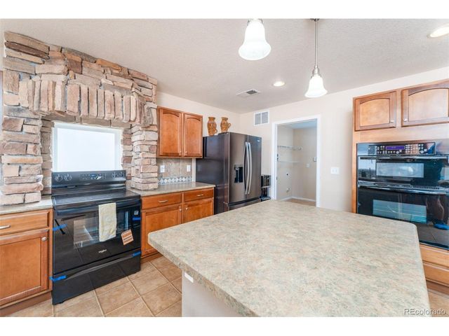 7930 Enclave Ln, Fountain, CO 80817