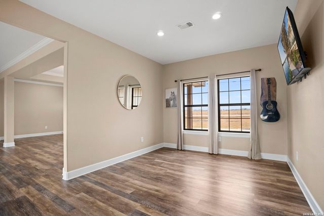 659 Thormeyer, Seguin, TX 78155