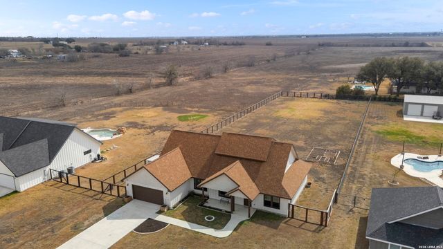 659 Thormeyer, Seguin, TX 78155