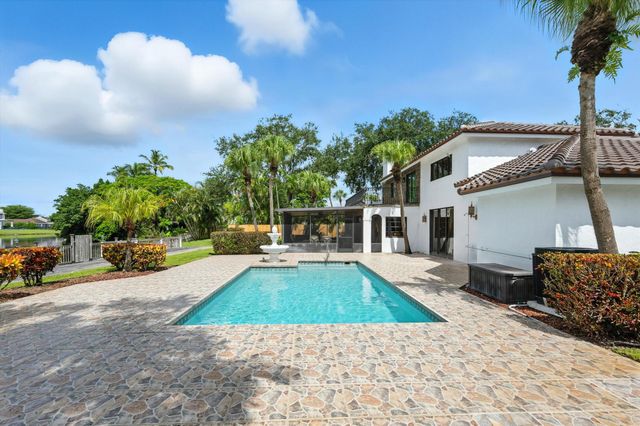 2195 Portland Court, Wellington, FL 33414