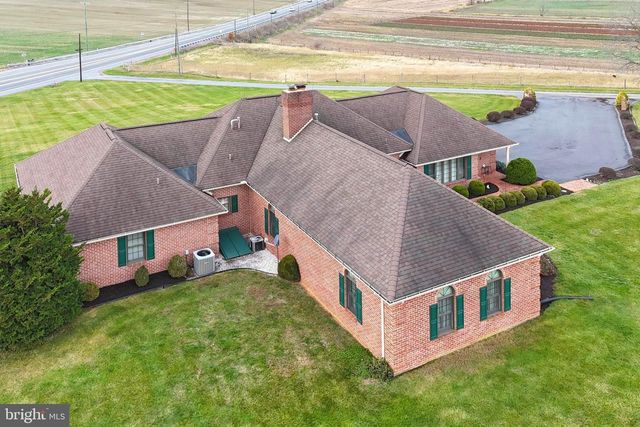 1015 BUCHANAN TRAIL EAST, Greencastle, PA 17225