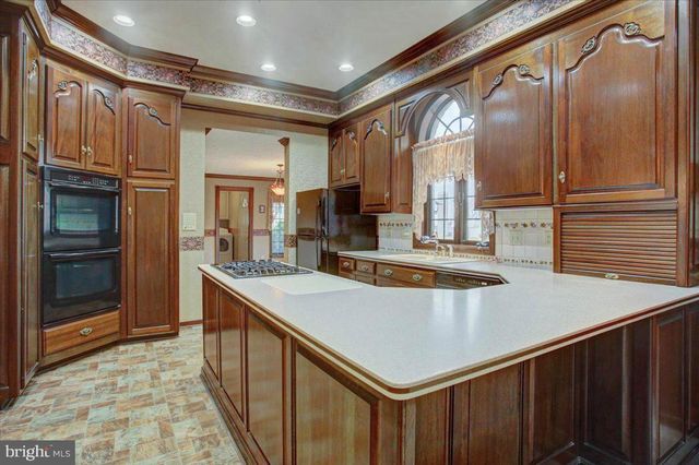 1015 BUCHANAN TRAIL EAST, Greencastle, PA 17225