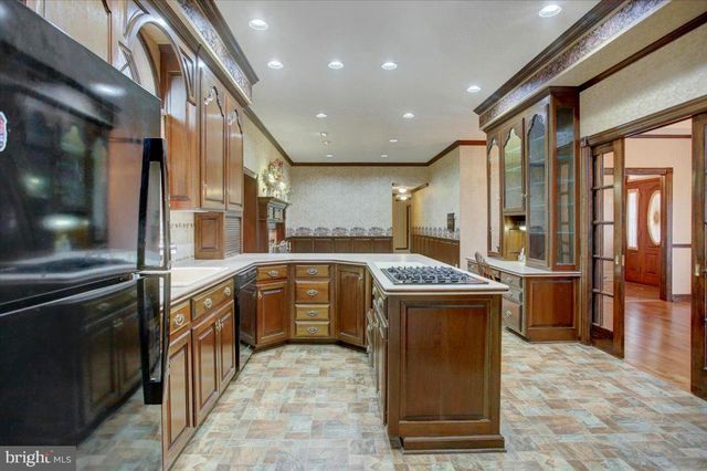 1015 BUCHANAN TRAIL EAST, Greencastle, PA 17225