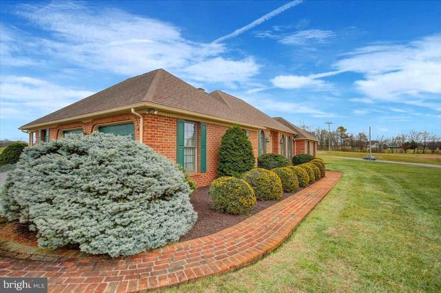 1015 BUCHANAN TRAIL EAST, Greencastle, PA 17225