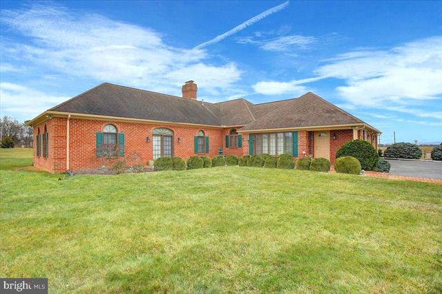 1015 BUCHANAN TRAIL EAST, Greencastle, PA 17225