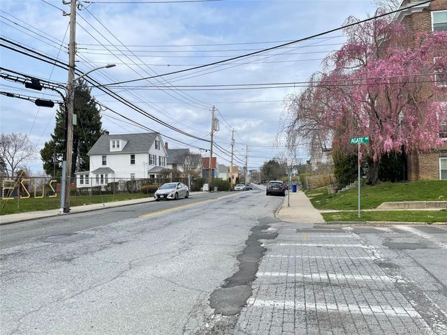 1 Agate Avenue, Ossining, NY 10562
