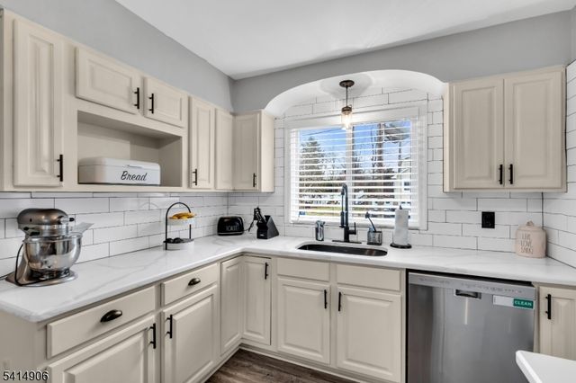 917 Fernwood Ave, Plainfield City, NJ 07062