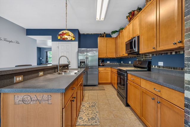 24218 Apple Creek Lane, Plainfield, IL 60586