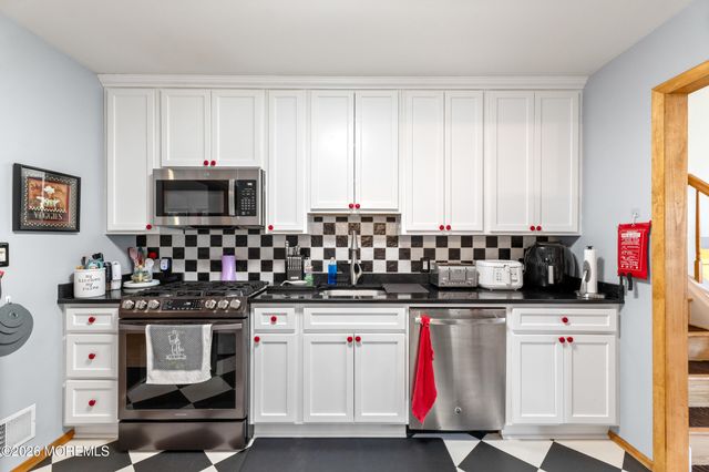 9 Marc Street, Hazlet, NJ 07730