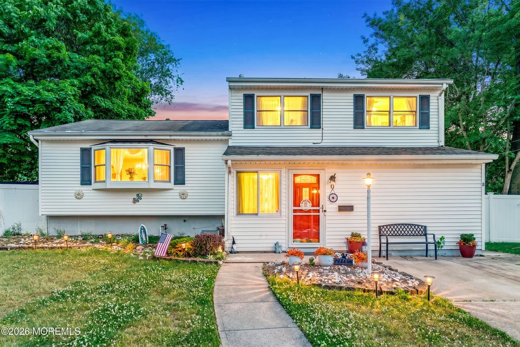 9 Marc Street, Hazlet, NJ 07730