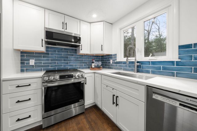 25 Moon Compass Lane, Sandwich, MA 02563