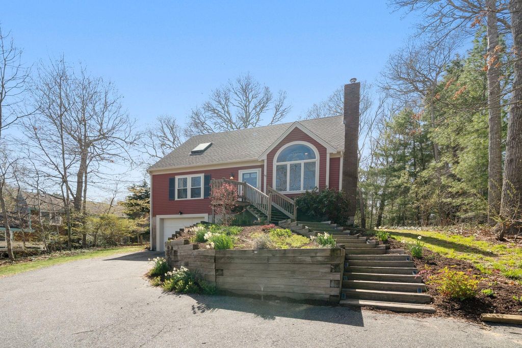 25 Moon Compass Lane, Sandwich, MA 02563