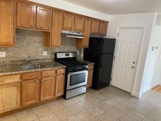 84 Maverick St 5, Boston, MA 02128