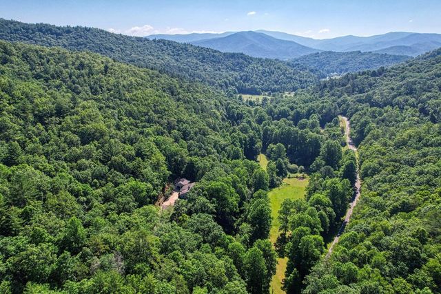 605 Owl Creek Road, Hiawassee, GA 30546