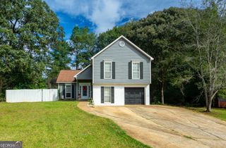 102 Hawthorne Circle, Lagrange, GA 30240