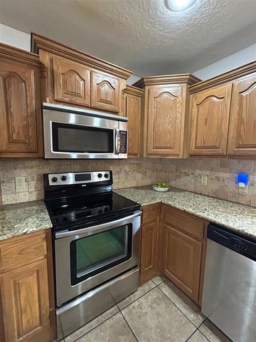 16 Summerwood Dr., Elgin, OK 73538