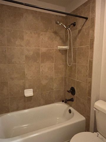 16 Summerwood Dr., Elgin, OK 73538