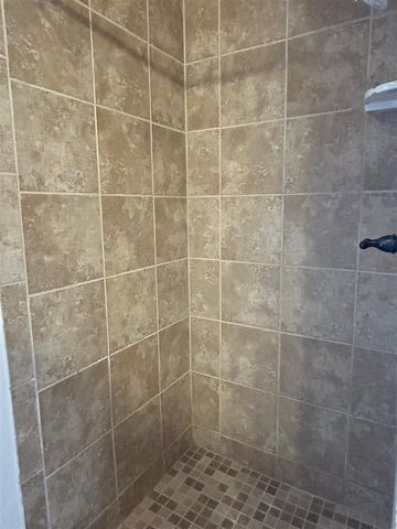 16 Summerwood Dr., Elgin, OK 73538