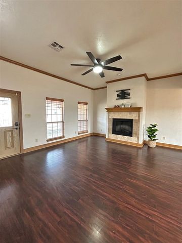 16 Summerwood Dr., Elgin, OK 73538