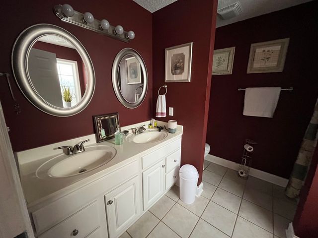 2719 Woodcreek Ln., Conway, SC 29526