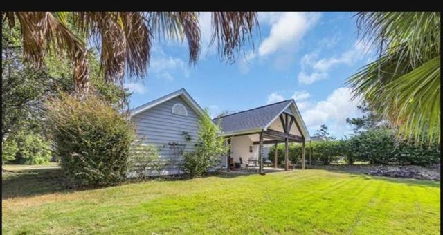 2719 Woodcreek Ln., Conway, SC 29526