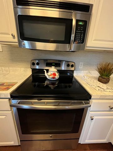 2719 Woodcreek Ln., Conway, SC 29526