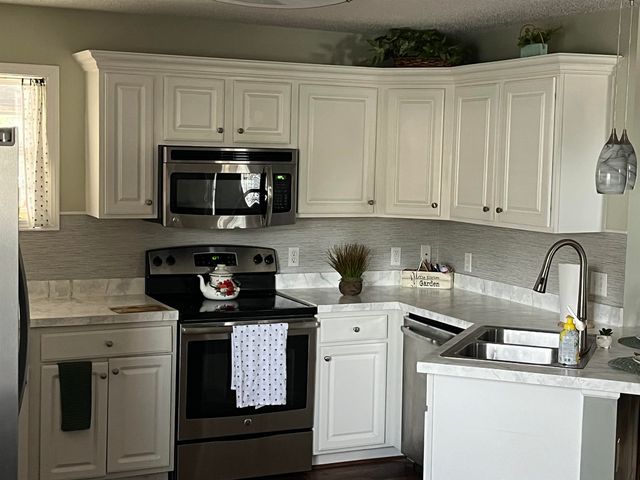 2719 Woodcreek Ln., Conway, SC 29526