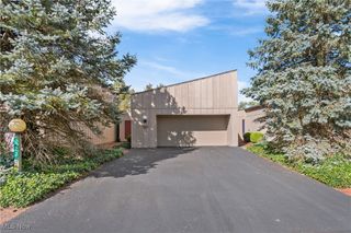 626 Ensenada Court 5, Berea, OH 44017