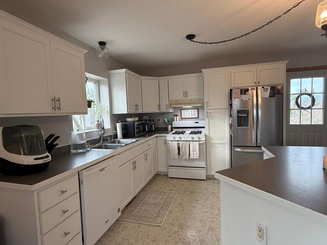 1028 Woodward Drive SW, Bemidji, MN 56601