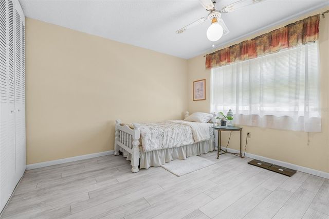 7701 STARKEY ROAD 528, Seminole, FL 33777