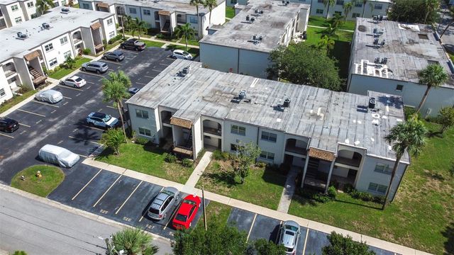 7701 STARKEY ROAD 528, Seminole, FL 33777