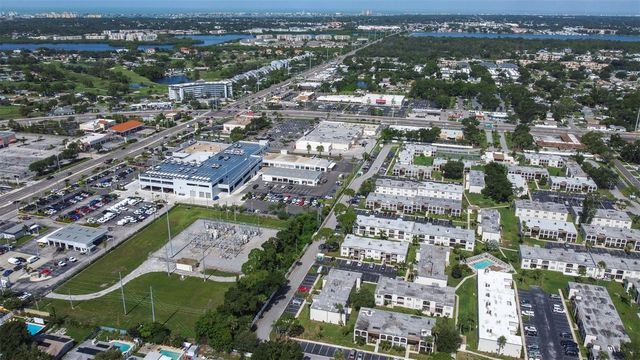 7701 STARKEY ROAD 528, Seminole, FL 33777