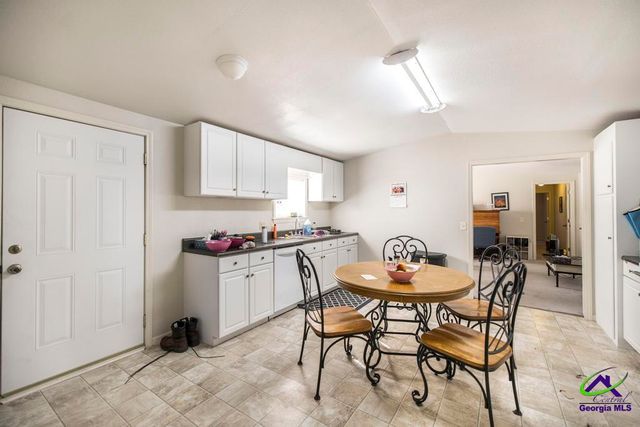 172 OLD EASTMAN Road, Cochran, GA 31014