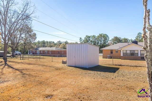 172 OLD EASTMAN Road, Cochran, GA 31014