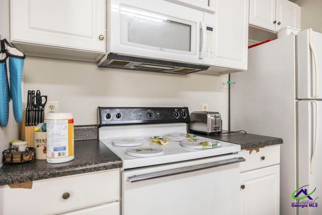 172 OLD EASTMAN Road, Cochran, GA 31014